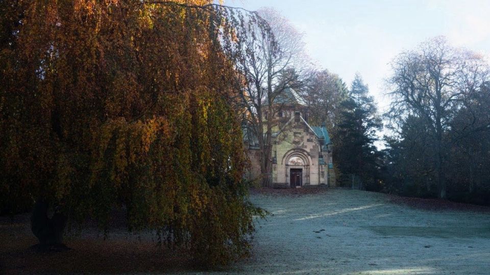 Hamburg: Ohlsdorf Cemetery Self-guided Angel Walk - Exploring Ohlsdorf Cemetery