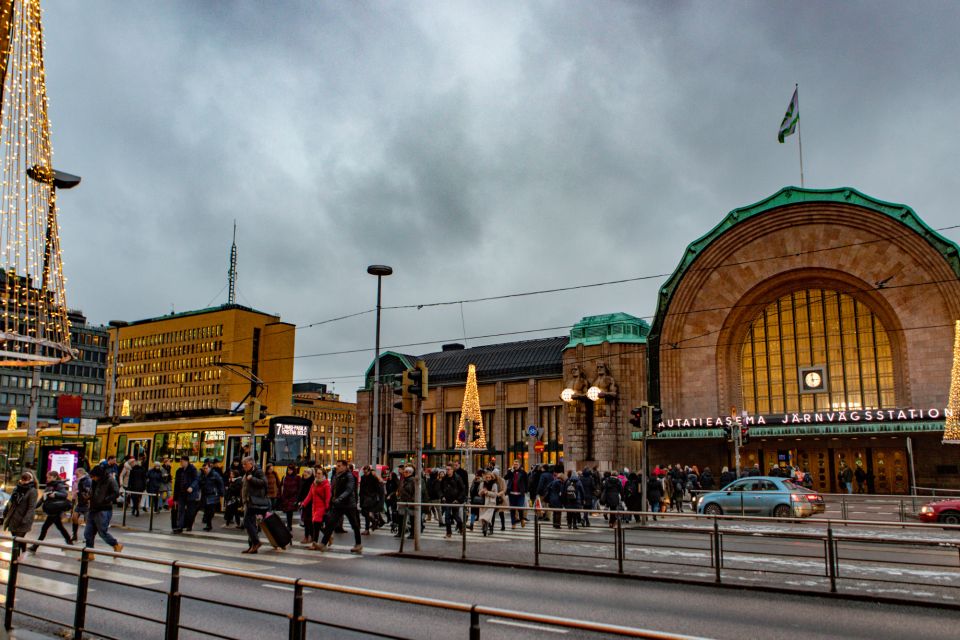 Helsinki Highlights Self-Guided Scavenger Hunt and City Tour - Tour Highlights