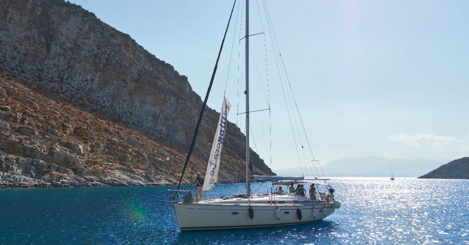 Heraklion: Dia Island Sailing Cruise With Snorkeling - Catering and Dining Options