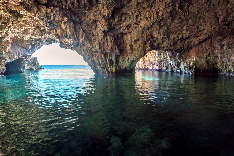 Hvar:Blue & Grenn Cave and Vis Island Private Speedboat Tour - Exploring Destinations