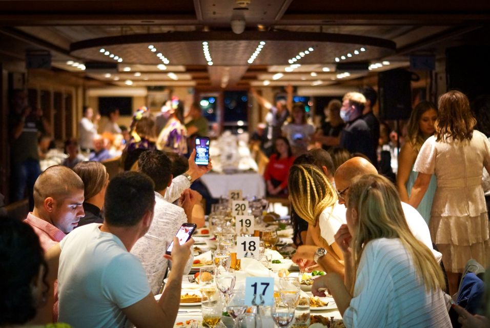 Istanbul: Bosphorus Dinner Cruise and Turkish Night Show - What to Expect