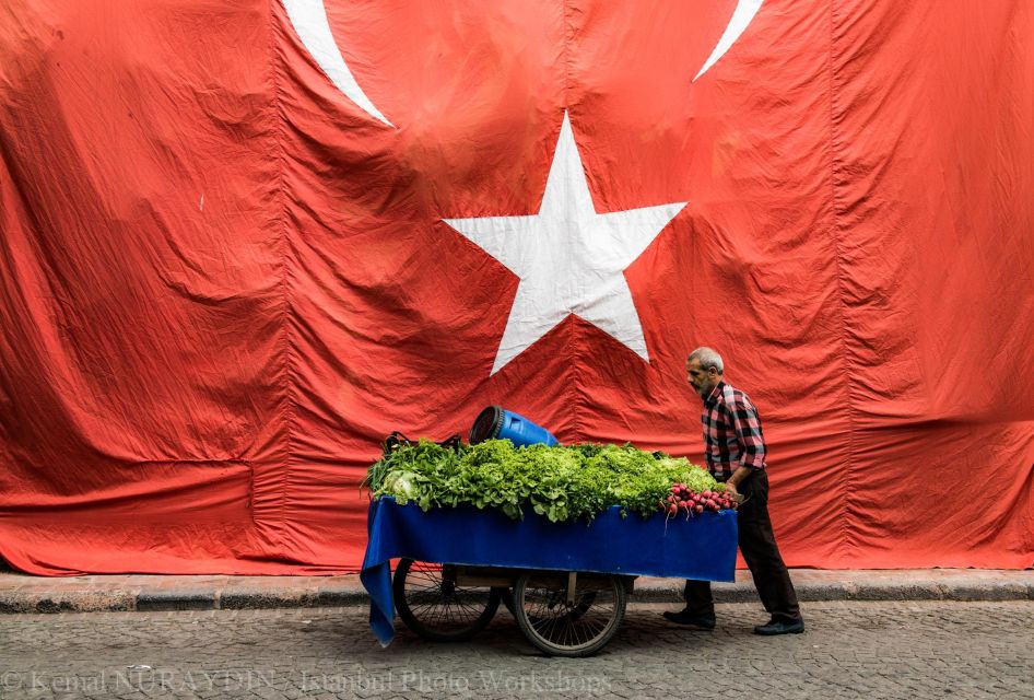 Istanbul: Photography Tour With a Professional Photographer - Connecting With Locals