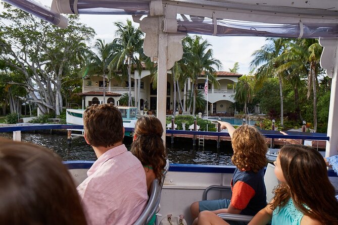 Jungle Queen Riverboat 90-Minute Narrated Sightseeing Cruise in Fort Lauderdale - Key Features of the Cruise