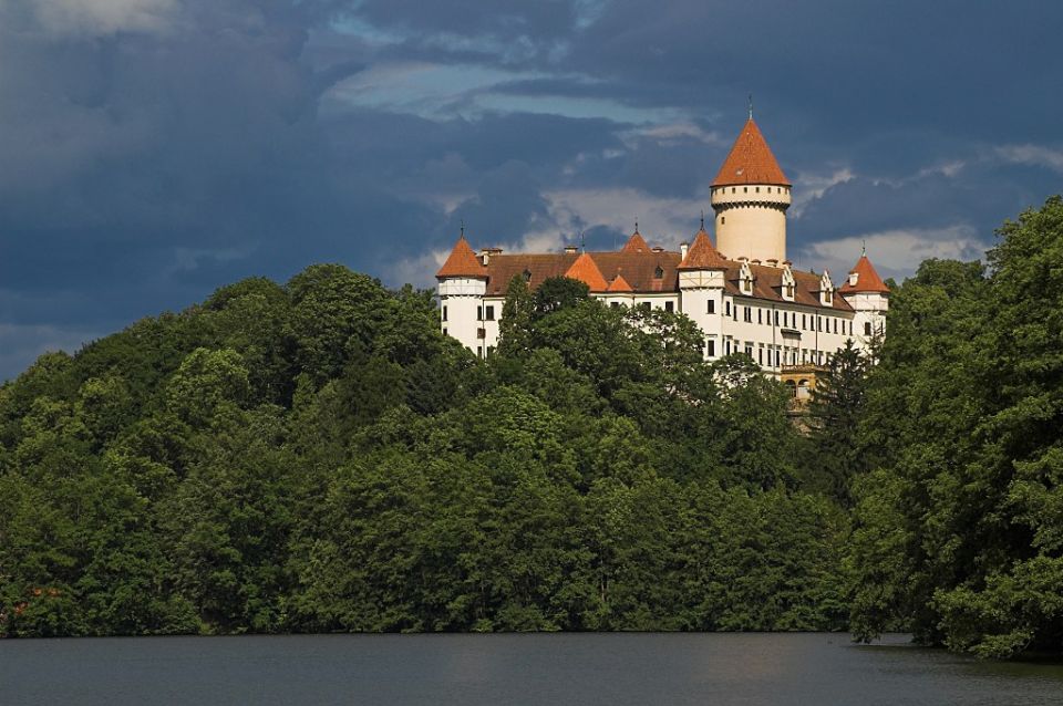 Konopiště: Chateau Tour From Prague - Historical Context