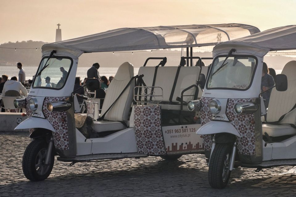 Lisbon: 3-Hour Street Art Tuk Tuk Tour - Pickup Service