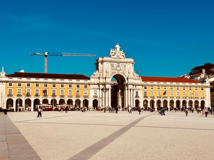 Lisbon: Historical Old Town Tour by Tuk Tuk. - Getting to the Tour