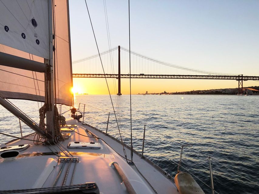 Lisbon: Private Sunset Sailing Tour With Drinks - Recap