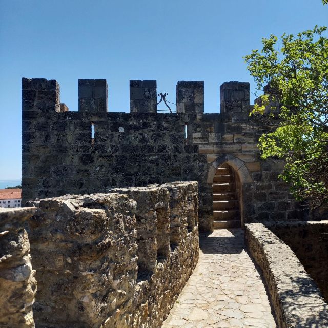 Lisbon: São Jorge Castle Skip-The-Line Entry With Audioguide - Duration and Validity