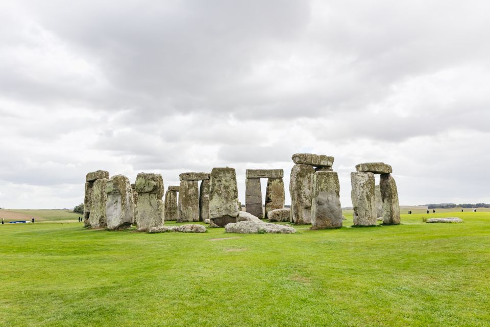 London: Windsor Castle, Stonehenge & Bath Full-Day Tour - What to Expect