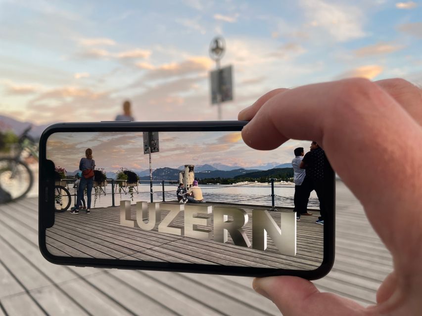 Lucerne: Smartphone Walking Tour - Cool Lucerne Old Town - Augmented Reality Features