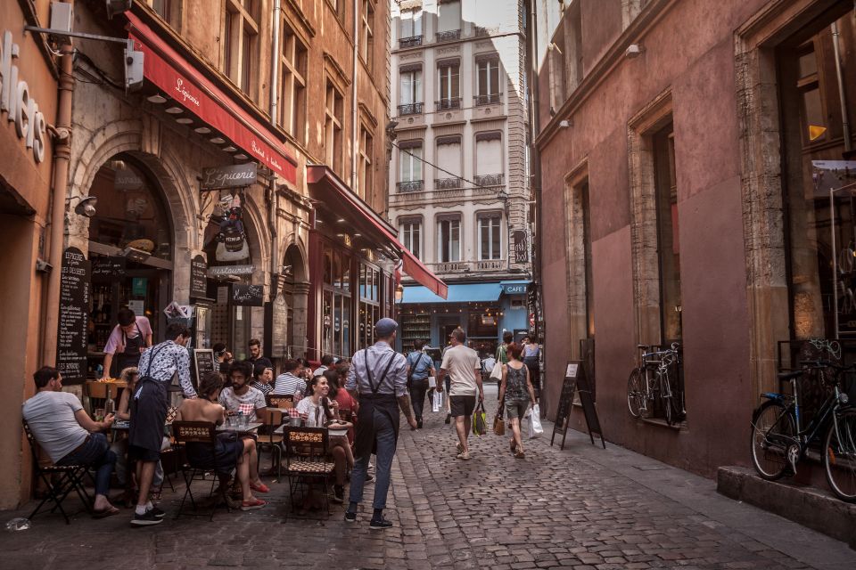 Lyon: Food Smartphone Audio Walking Tour - Lyons Cuisine and Restaurant Insights