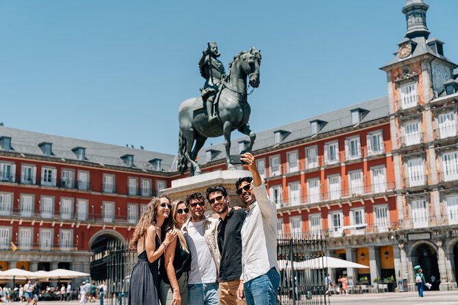 Madrid Local Tapas, Wine Bars & Flamenco Show - Exploring Madrids Nightlife