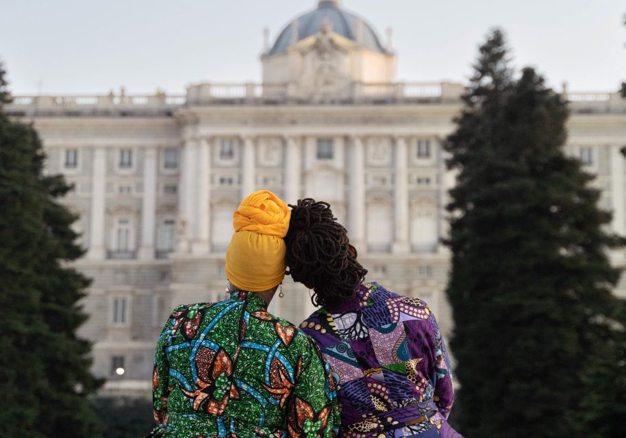 Madrid: Royal Palace Professional Photoshoot - Booking Information