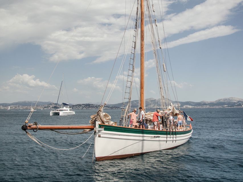 Marseille: Calanques Sailing Day With Lunch - Additional Passenger Considerations