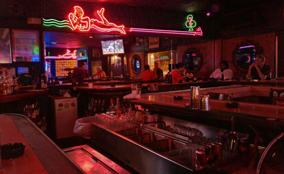 Miami Beach Bar Tour: Art Deco & Neon Lights With Historian - Revealing Lesser-known Aspects