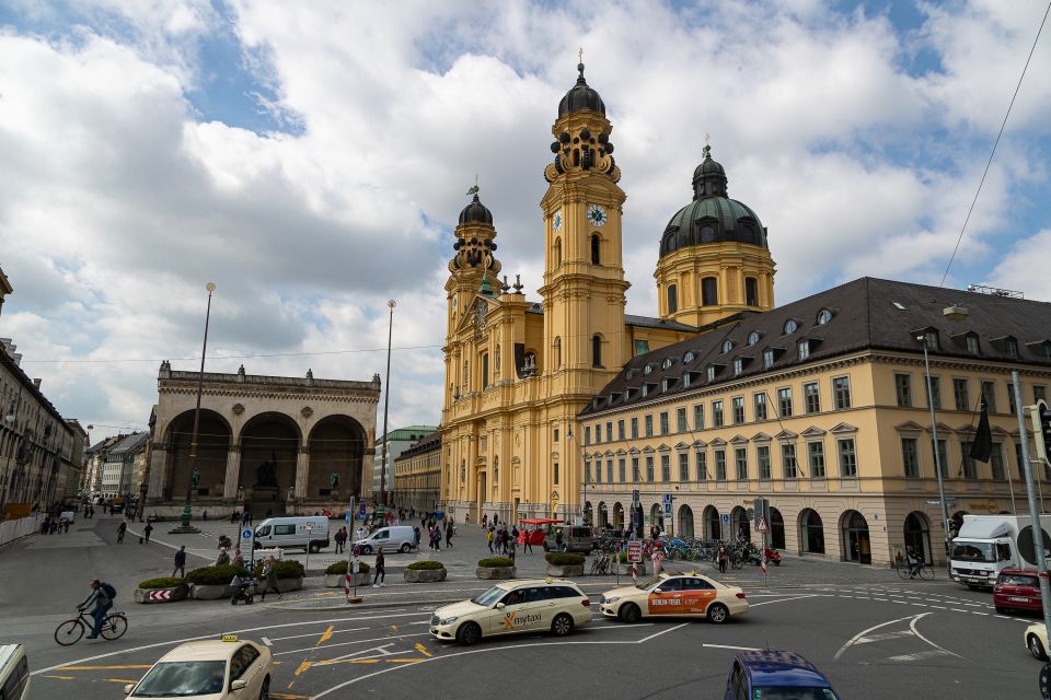 Munich: 24-Hour Big Bus Hop-On Hop-Off City Highlights Tour - Explore Munich at Leisure