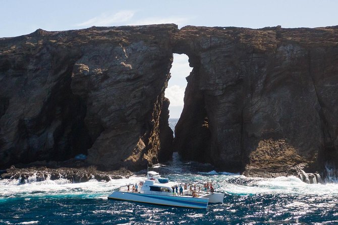 Niihau and Na Pali Coast Snorkel Boat Tour - Crew Expertise and Customer Service