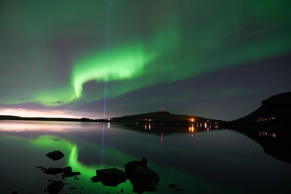 Northern Lights Tour From Reykjavik With Photography - Capturing the Moment