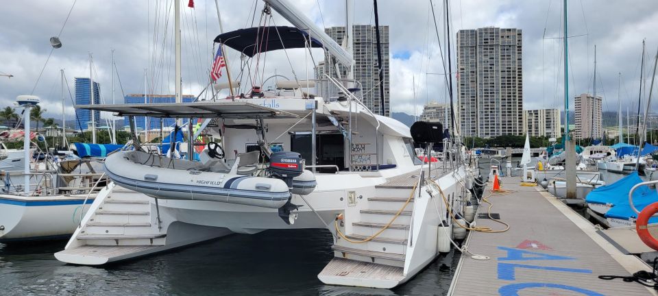 Oahu: Luxury 50 Catamaran Cruise With Snorkeling and Sunset - Culinary Experiences