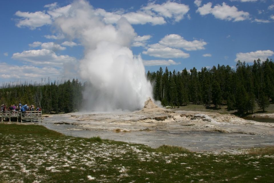 Old Faithful, West Thumb & Grand Prismatic Audio Tours - Highlights: Castle Geyser