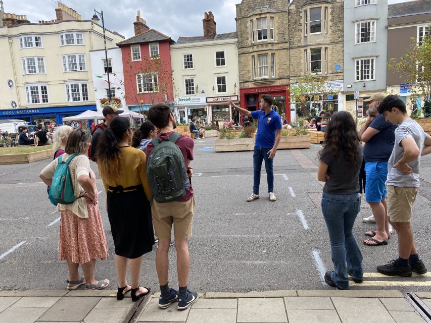 Oxford: Alumni-Led Walking Tour W/ New College Entry Option - Entry to New College