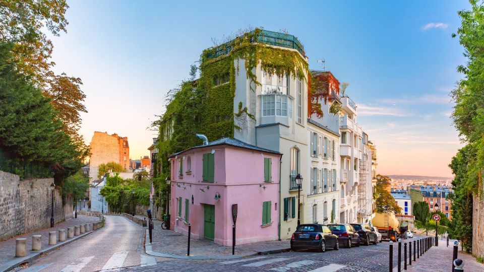 Paris: Discover Montmartre & Sacred Heart + Delicious Croissant - Montmartres Charming Cobblestone Streets