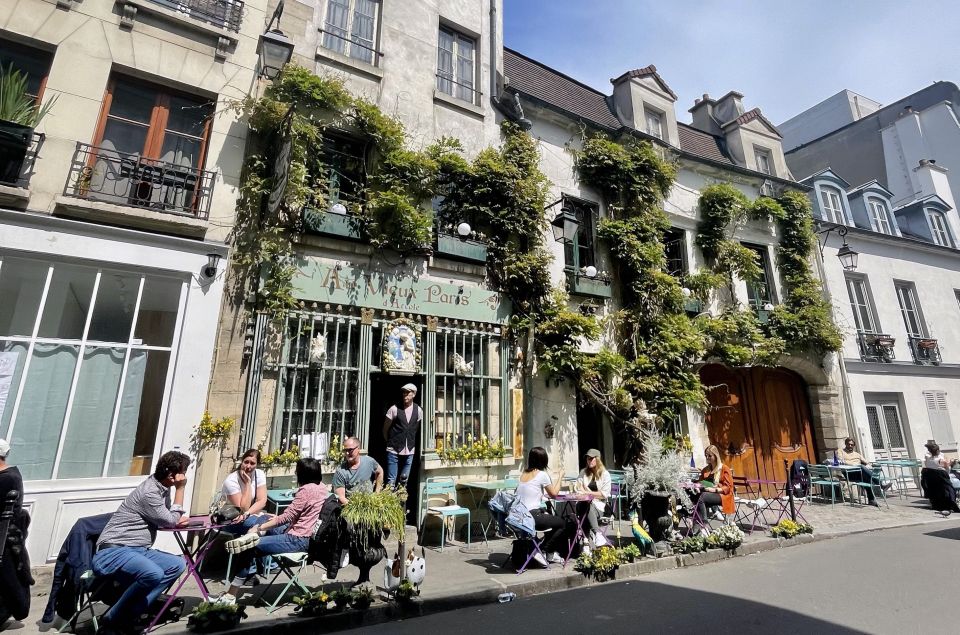 Paris: Île De La Cité Walking Tour and Paris Birthplace - Weather and Group Size