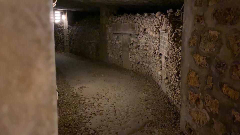 Paris: Small-Group Catacombs Tour With Skip-The-Line Entry - Historic Events and Cataphiles