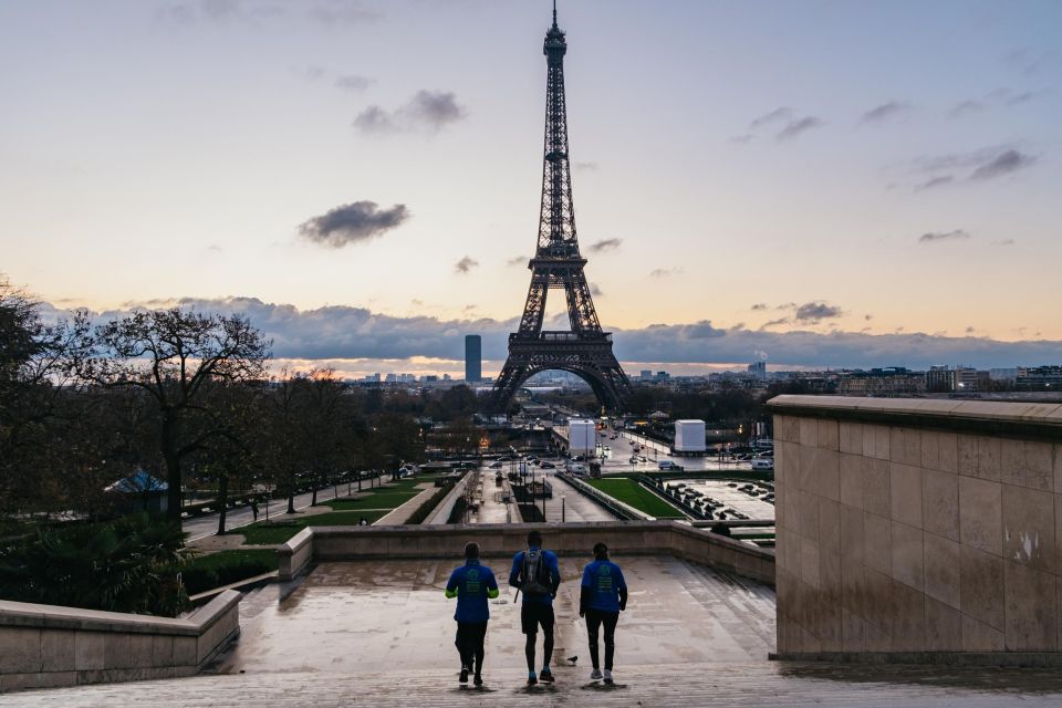 Paris: Sunrise Running and Sightseeing Group Tour - Luggage Storage Policy