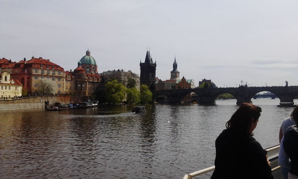 Prague: 2-Hour Lunch Cruise on the Vltava River - Inclusions and Exclusions