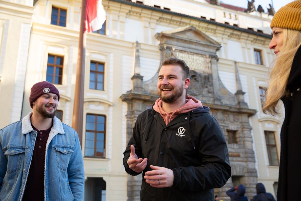 Prague: Castle Grounds & Highlights Walking Tour Small-Group - Meeting Point and What to Bring