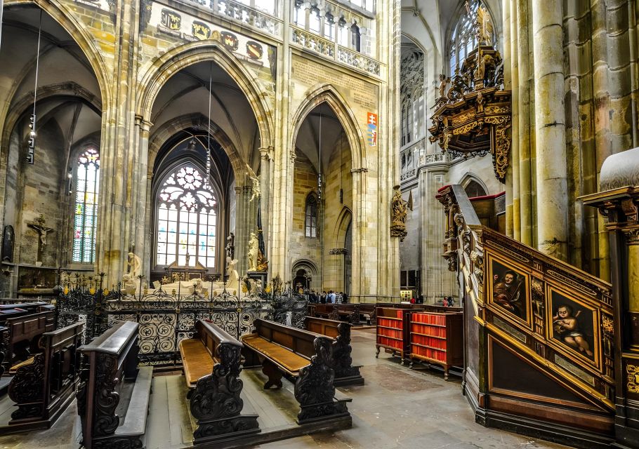 Prague Castle: Royal Palace, Cathedral, and Golden Lane Tour - Frequently Asked Questions