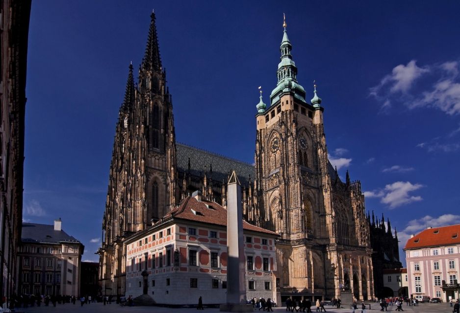 Prague: Walking Tour With Prague Castle Entry Ticket & Drink - Reserve Now and Pay Later