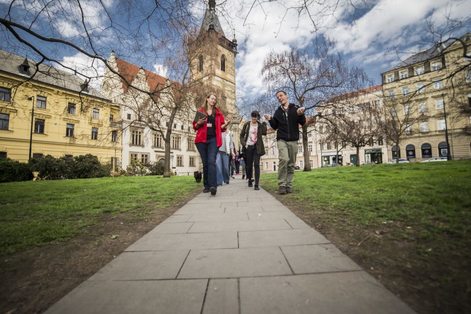 Prague: World War 2 and Operation Anthropoid Walking Tour - Visiting Significant Historical Sites