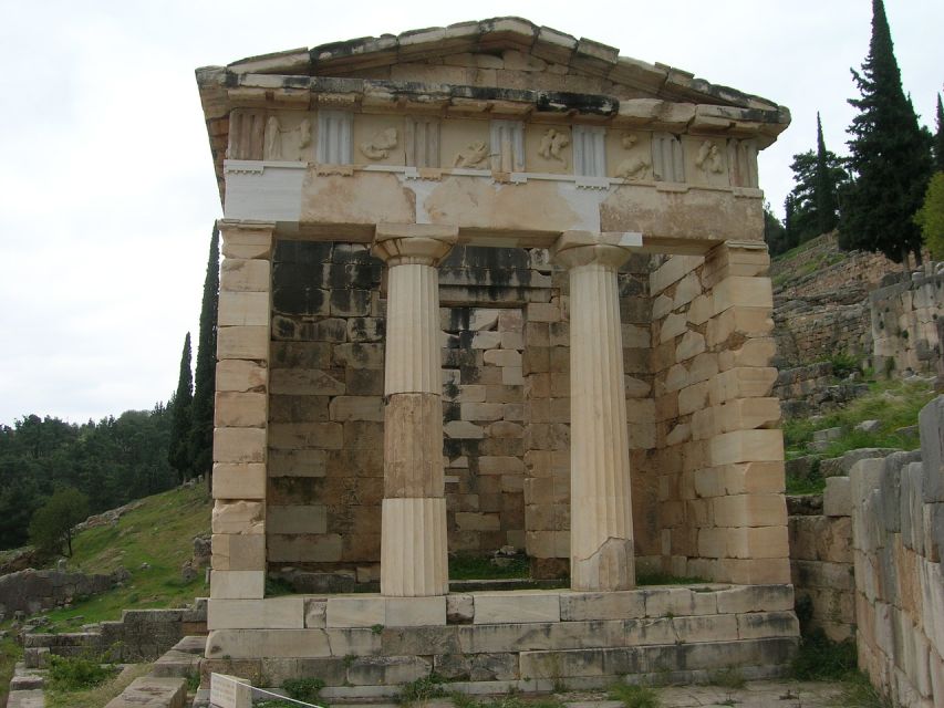 Private Day Tour Delphi and Village of Arachova From Athens - Monastery of Hosios Loukas