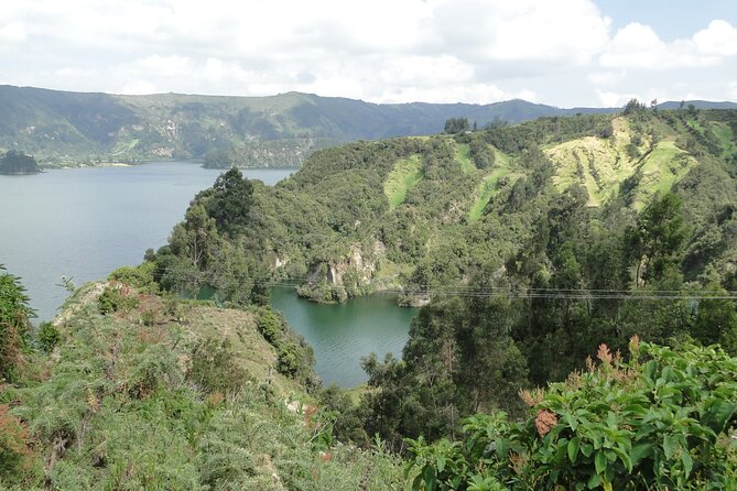 Private Day Trip To See The Wonderful Crater Lake Of Wenchi & Ancient Churches - Cultural Dinner Show and Performances