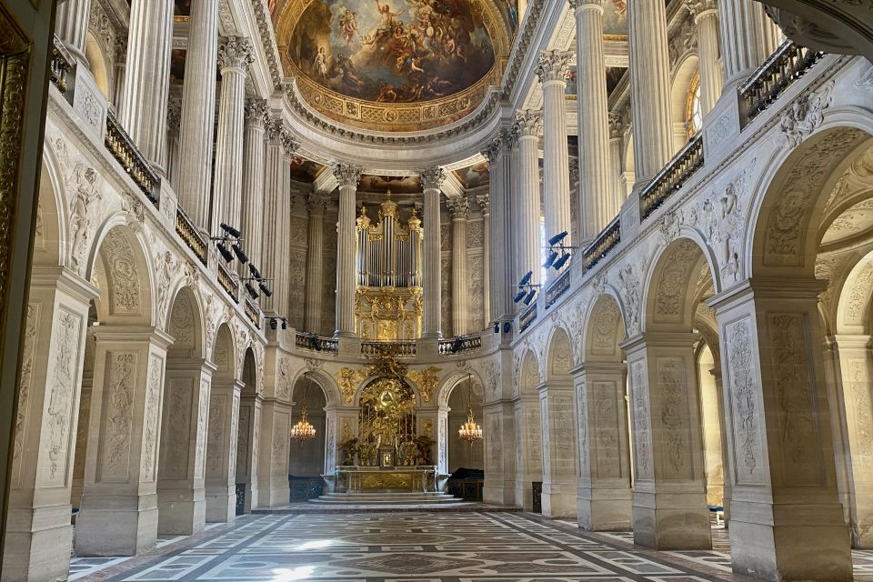 Private Fontainebleau, Versailles, Trianon From Paris - Versailles Gardens Exploration