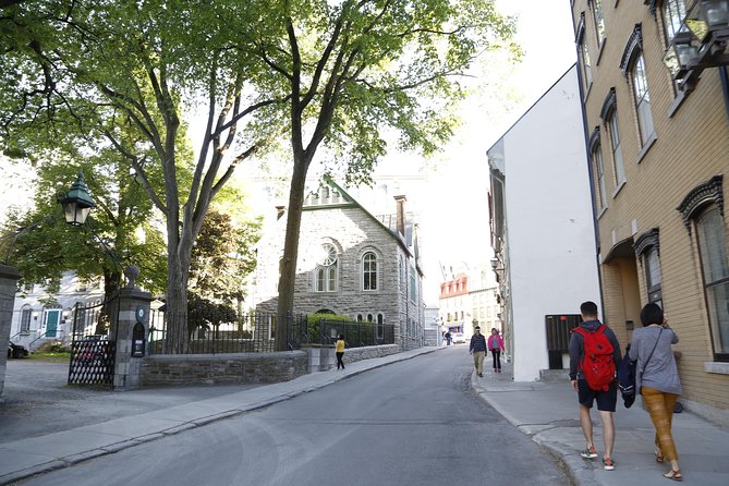 Private Guided Quebec City Walking Tour With Funicular Included - Group Size and Booking Details