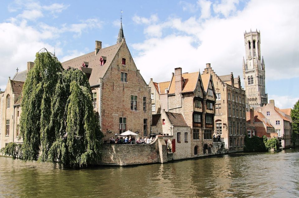 Private Sightseeing Tour to Bruges From Amsterdam - Tipping Policy