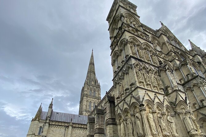 Private Tour of Stonehenge and Salisbury Cathedral - Getting There