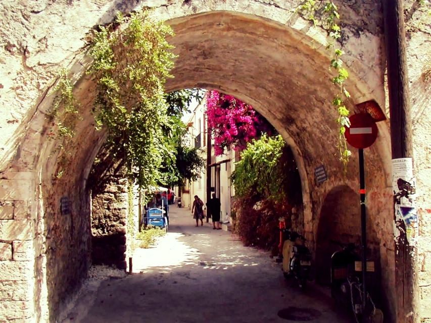 Rethymno: Old Town Walking Tour With Meal - Discovering Rethymnos History