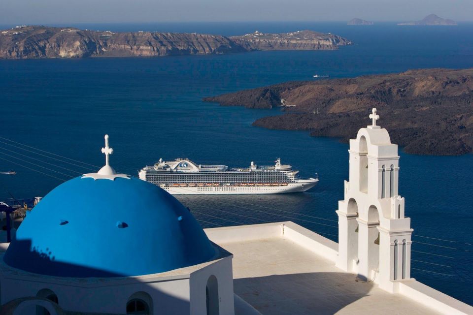 Santorini Shore Excursion: 5-hours Private Sightseeing Tour - Oia, Blue Dome Church, and Perissa Black Sand Beach