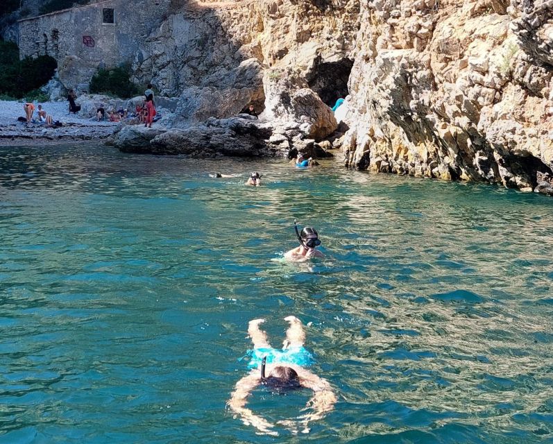 Sesimbra: Secret Bays and Beaches Boat Tour With Snorkeling - Customer Feedback