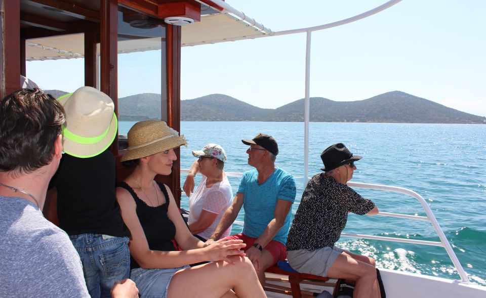 Spinalonga Island Guided Day Trip With Tavern Lunch & Wine - Dining and Refreshments