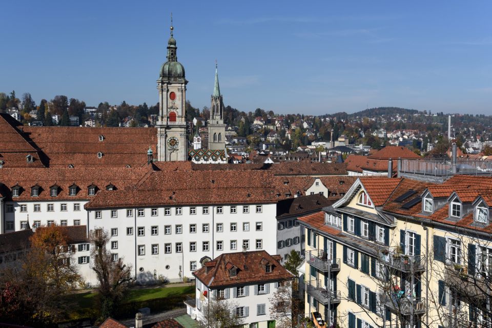 St.Gallen: Self-Guided Highlights Scavenger Hunt & Tour - App Download Requirement