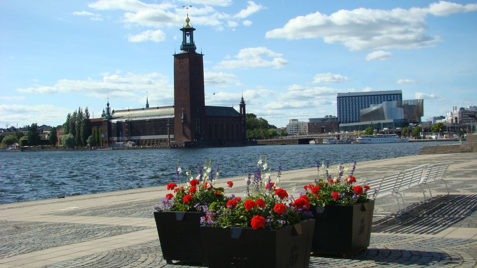 Stockholm: A Beauty On The Water - Old Town Walk & Boat Trip - Accessibility Considerations for the Tour