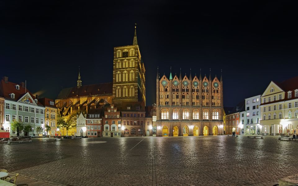 Stralsund: Old Town Evening Tour With a Night Watchman - Frequently Asked Questions