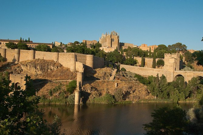 Toledo Highlights Tour for Explorers From Madrid - Cancellation and Booking Details