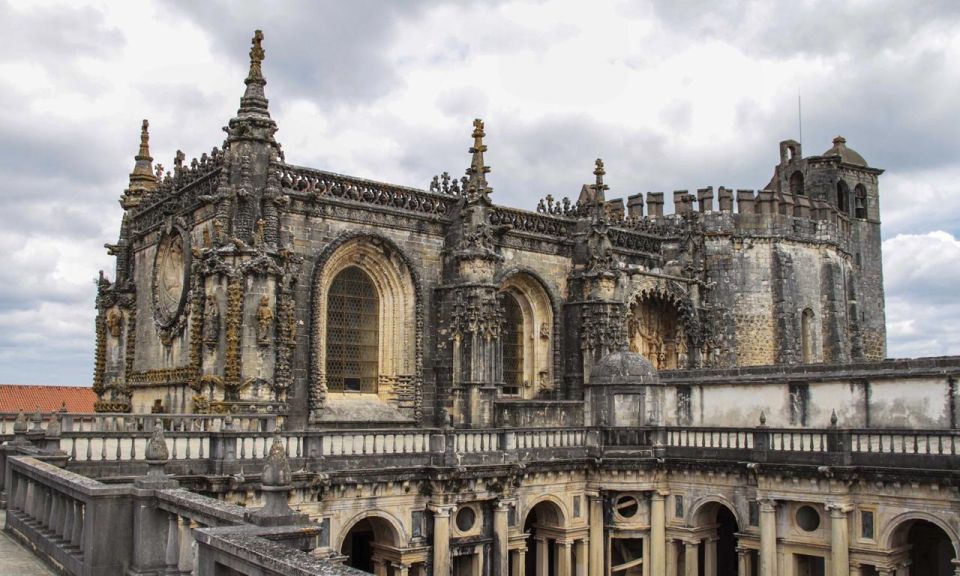 Tomar & Batalha: Full-Day Private Transport From Lisbon - Reserving the Private Transport