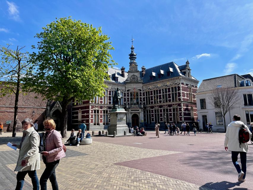 Utrecht: Highlights and Secrets With a Walking Tour - Meeting Point and Guide